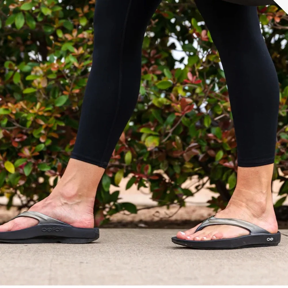 OOFOS OOLALA Luxe Thong Flip Flop Sandals Latte 42/US 11 - Picture 14 of 14